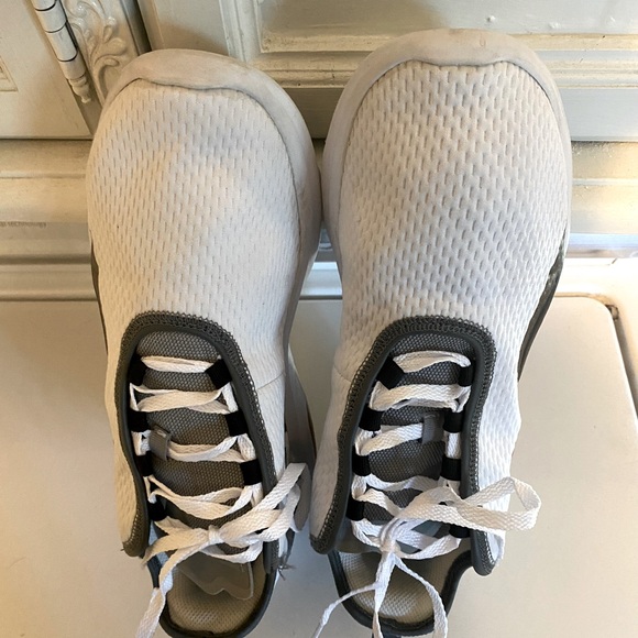 Nike Air Max Motion 2 Men’s size 11 - Picture 4 of 9